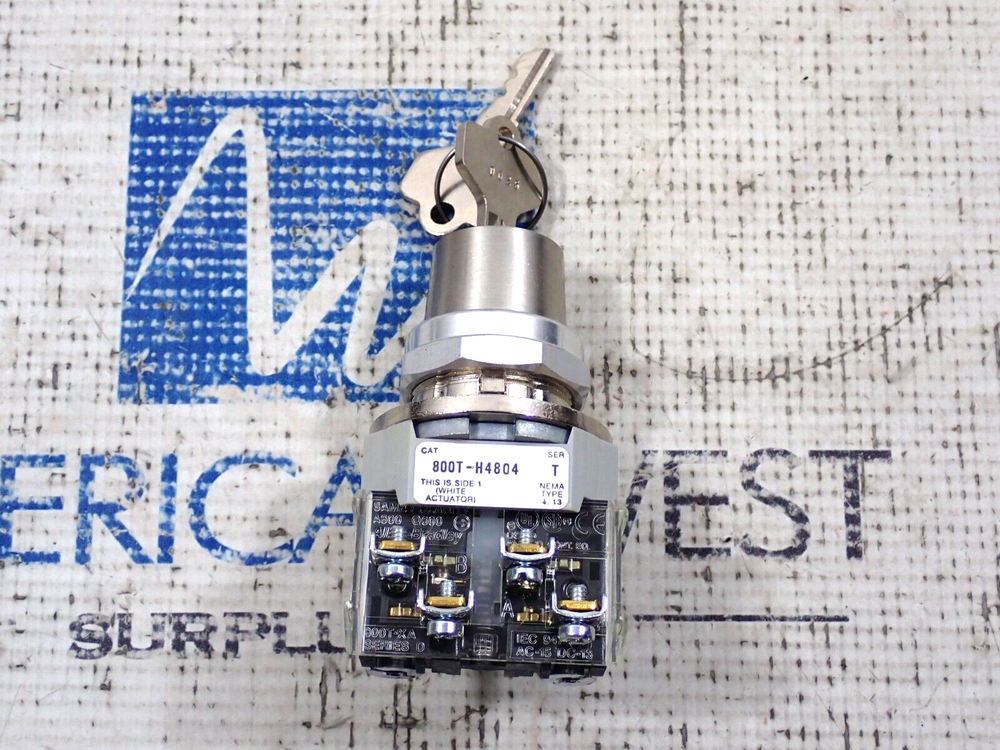 Allen Bradley 800T-H4804A 2 Postion Rt Spring Return Selector Switch