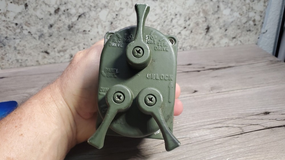 Aurora MS-51113-1 three-lever main lighting switch