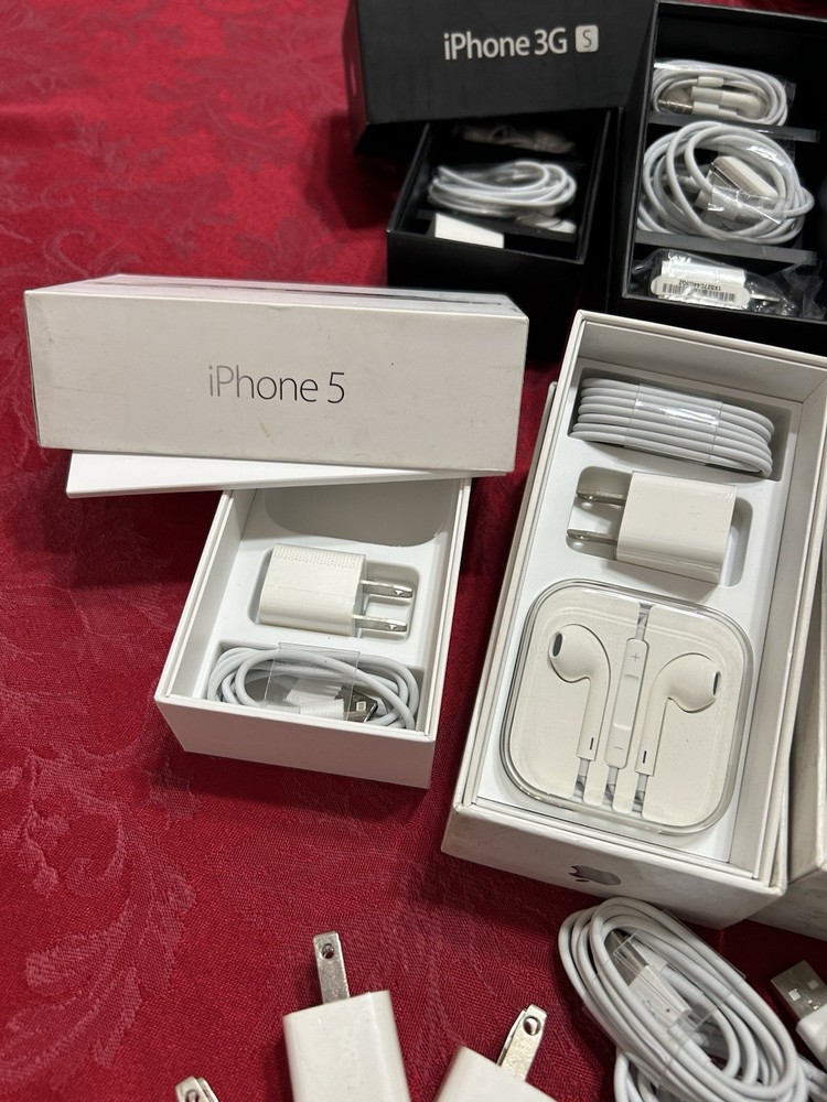 Large Mixed Lot Apple Cord, Earbuds, & Accessories – AS-IS Untested. BOXES EMPTY