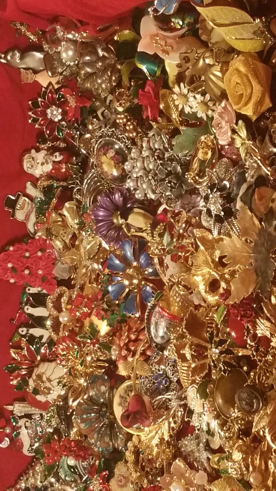 Vintage Costume Jewelry Lots Brooches Signed Unsigned *All Wear*