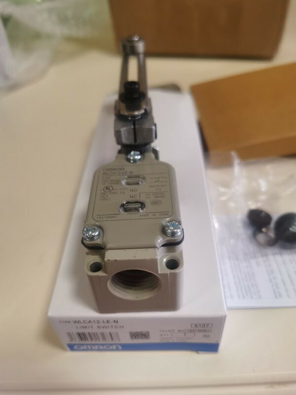 1PCS New Omron WLCA12-LE-N WLCA12LEN Limit Switch