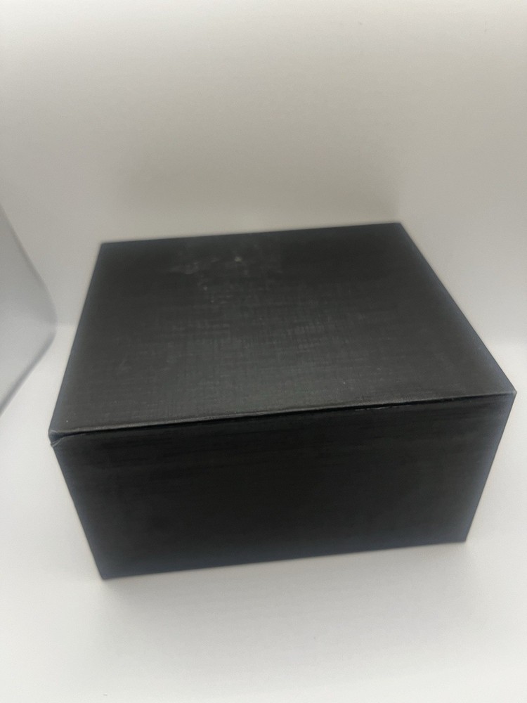 joancee empty Display And Ring box With Cleaning Cloth