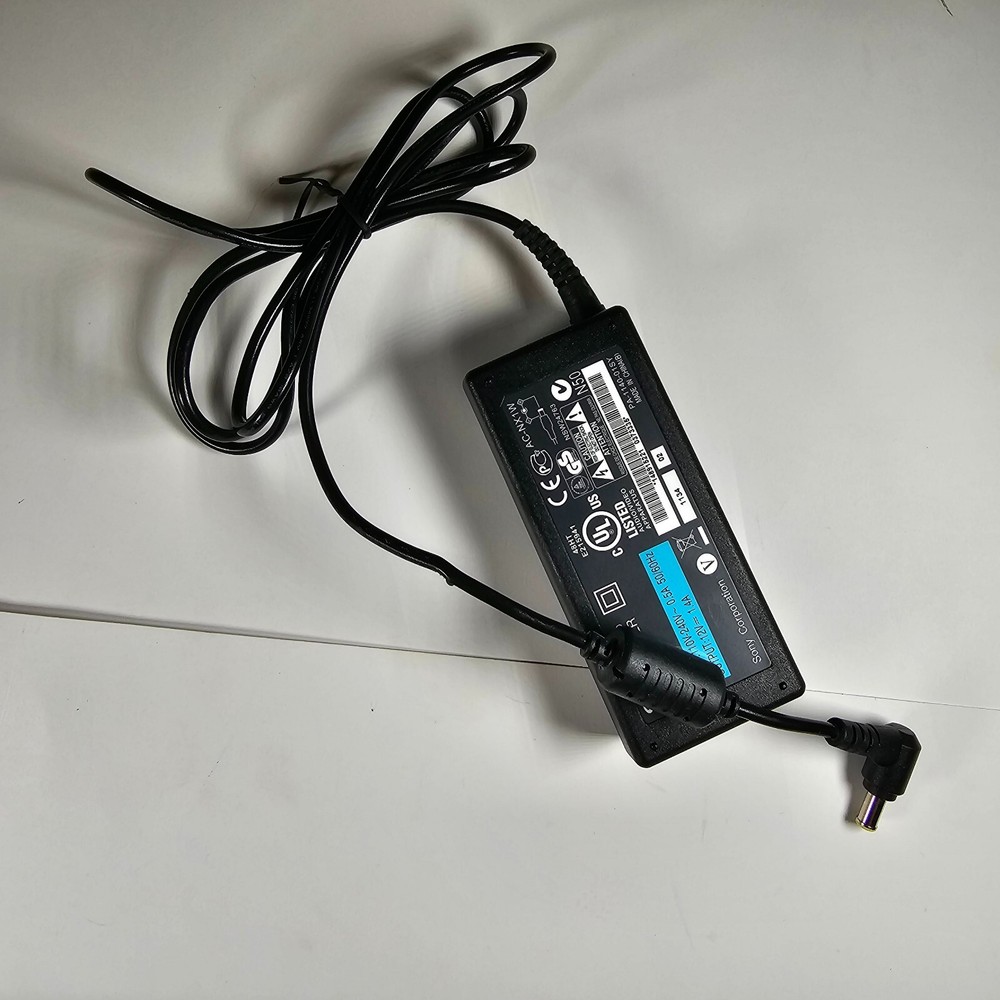 Sony Streaming Player SMP-N200 with AC Adapter