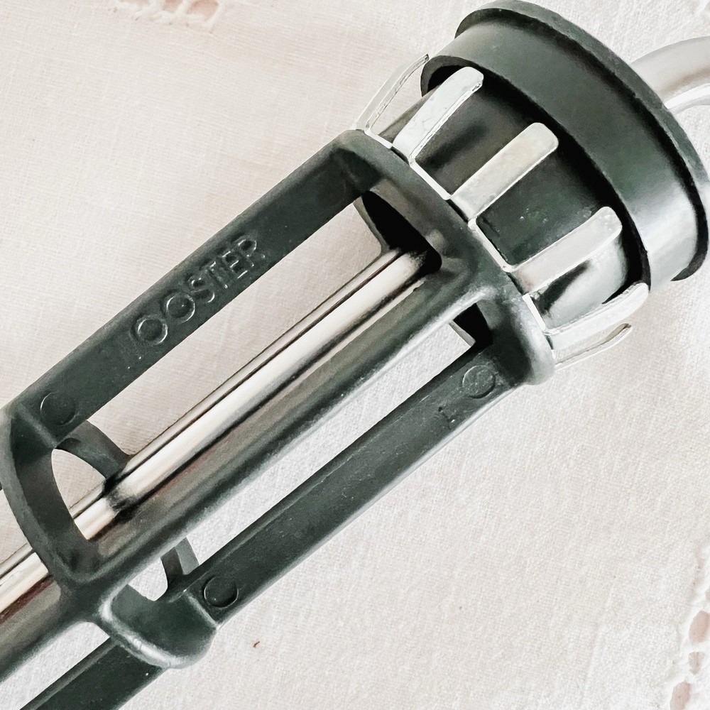 New Wooster Sherlock Paint Roller Frame 9 Inch