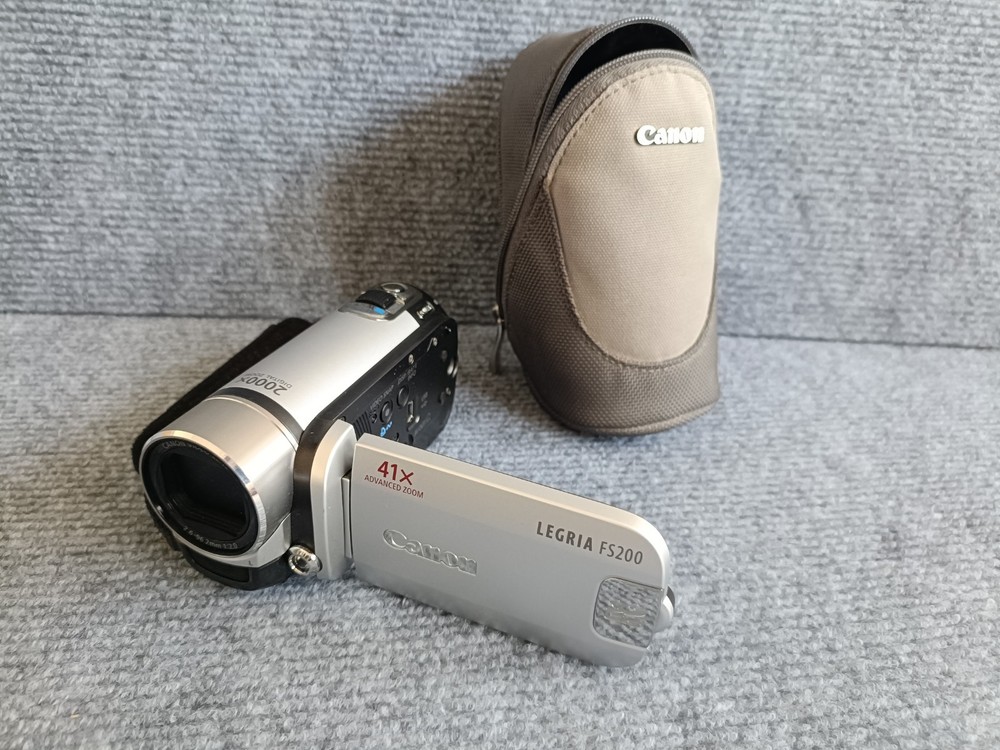 Canon LEGRIA FS200 Digital Camcorder