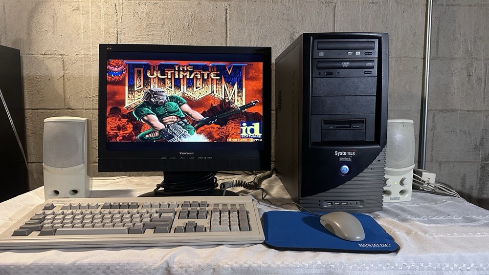 Retro Gaming PC Systemax Venture Pentium 4 1GB RAM Intel Windows XP Working