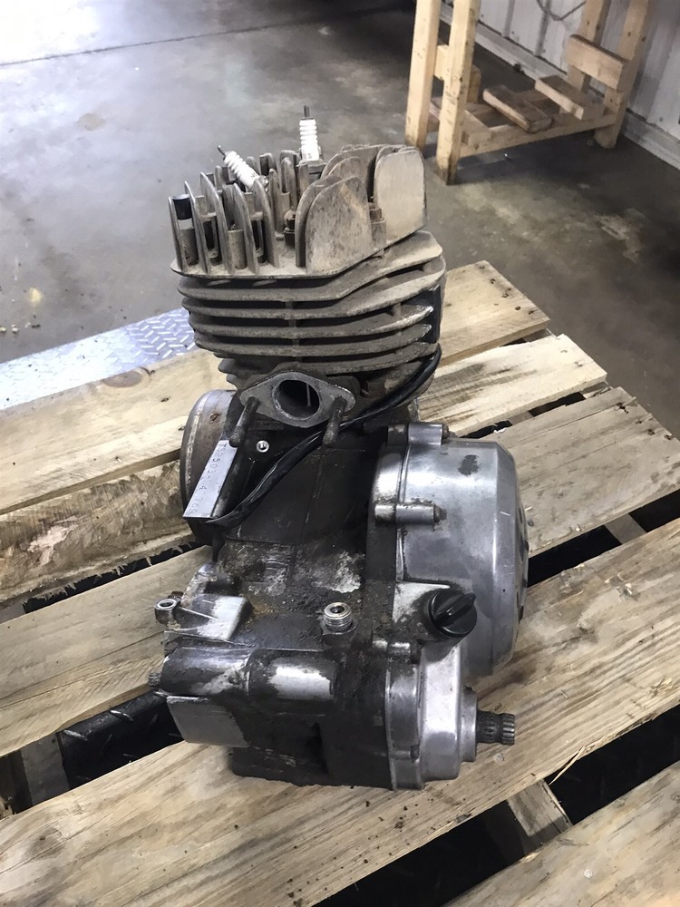 73 Suzuki TS 250 TS250 engine motor