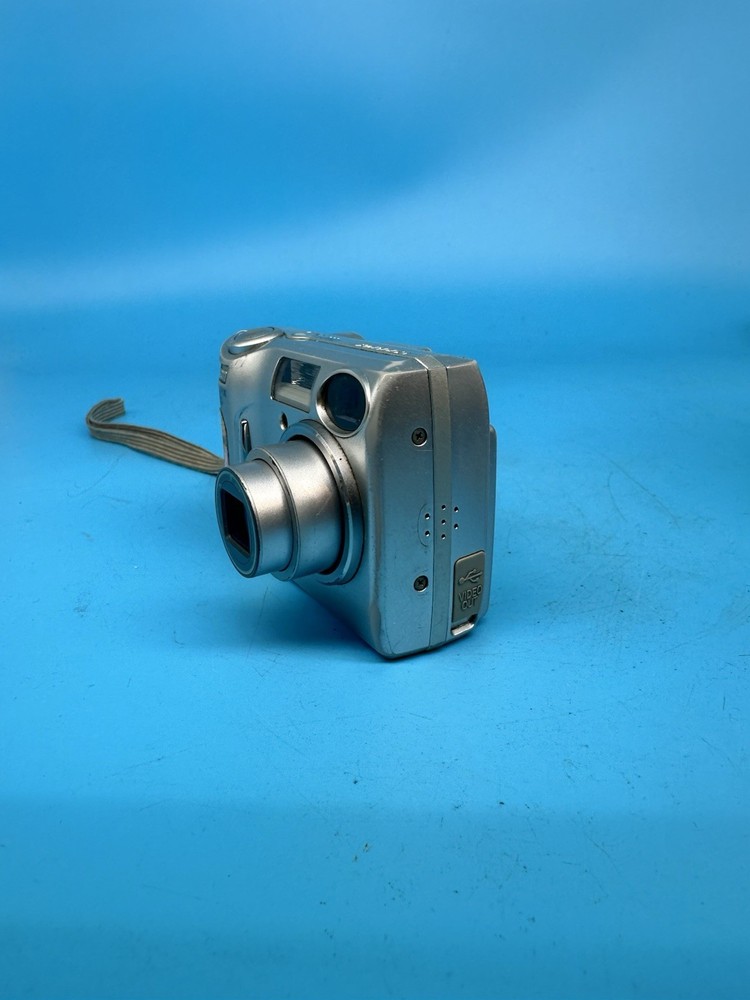 Nikon Digital Camera Coolpix 4600 4.0MP Silver Tested *Read*