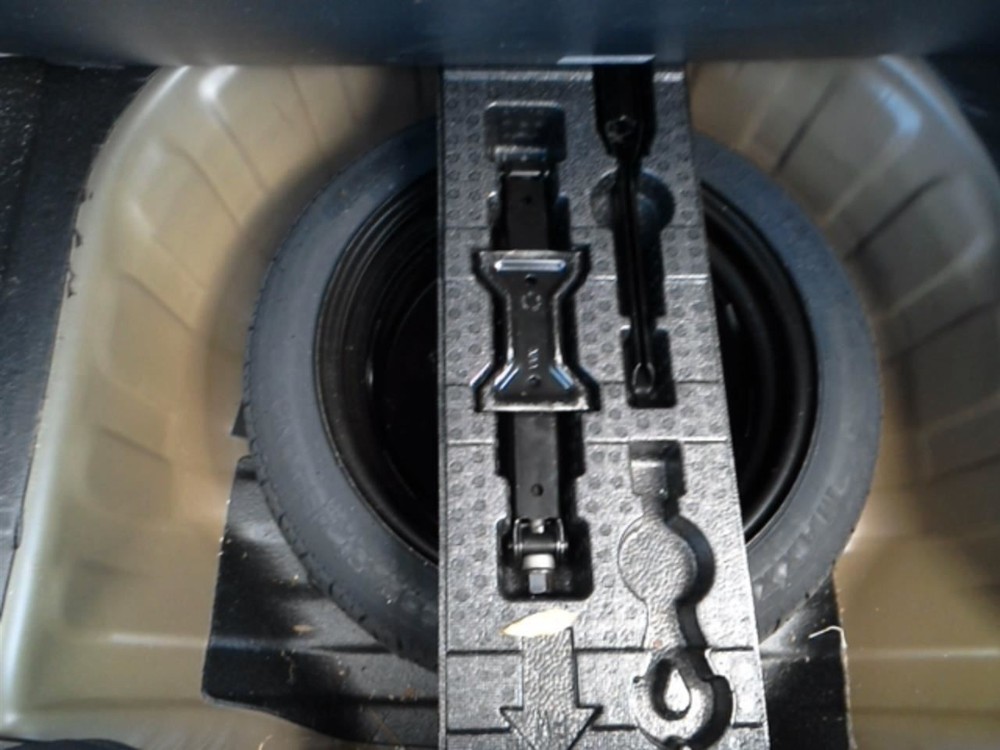 ALTIMA 2017 Fuse Box Cabin 104928359