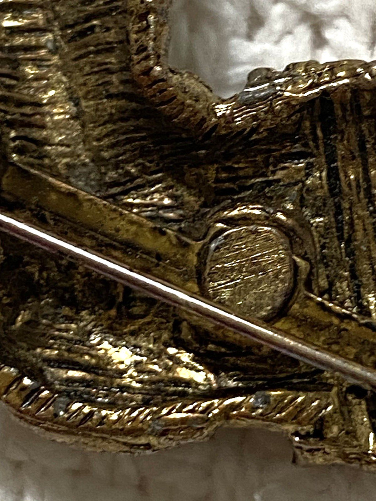 Santa Holiday Boot (missing 1 Stone) Brooch/Pin