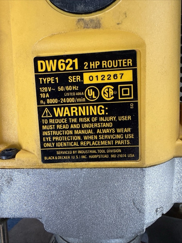 Dewalt DW621 2 HP EVS Plunge Router