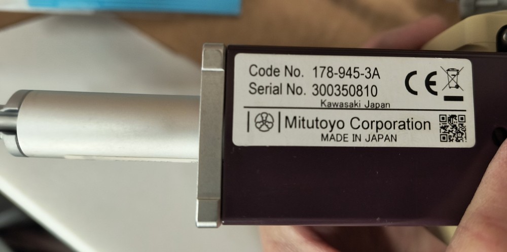 Mitutoyo SJ-400 Surface Roughness Tester