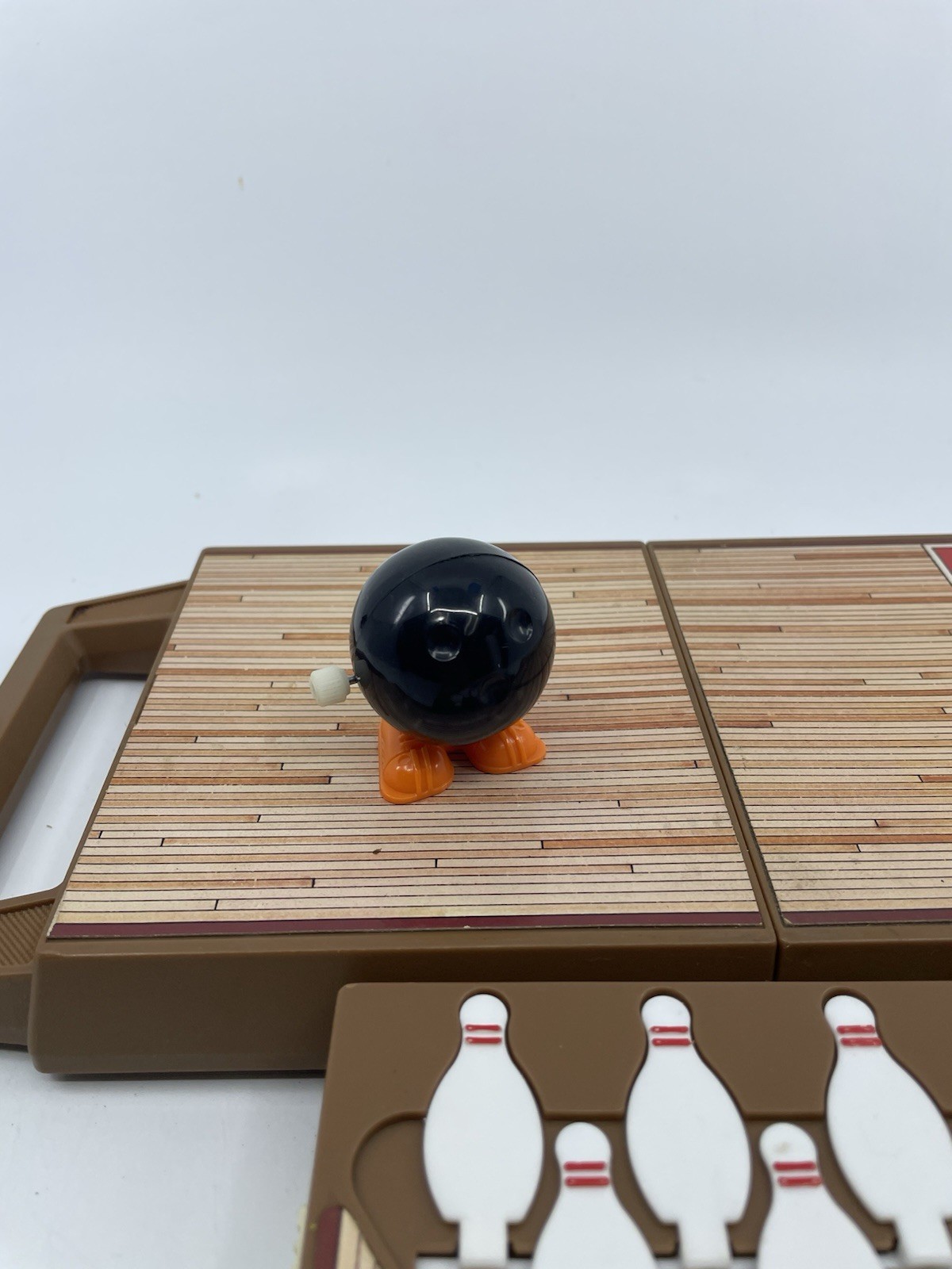 Vintage 1980 Tomy Strolling Bowling Wind Up Game, Ball Is Not Working