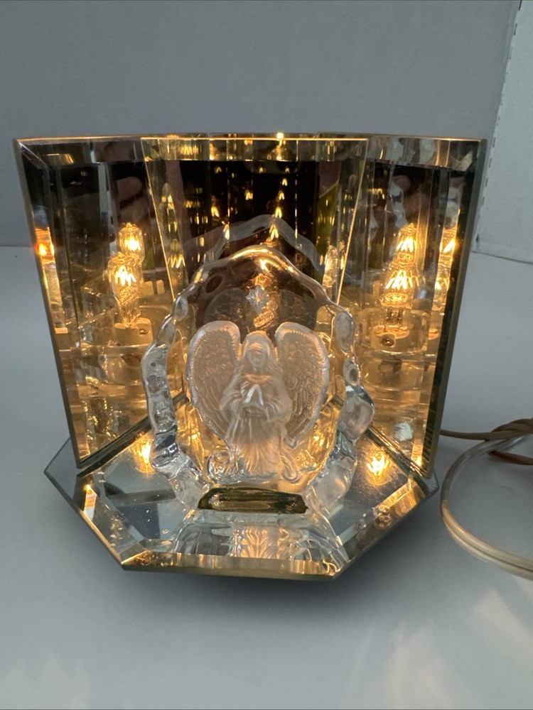 Beautiful Dimmable Praying Angel Mirrored Table Light