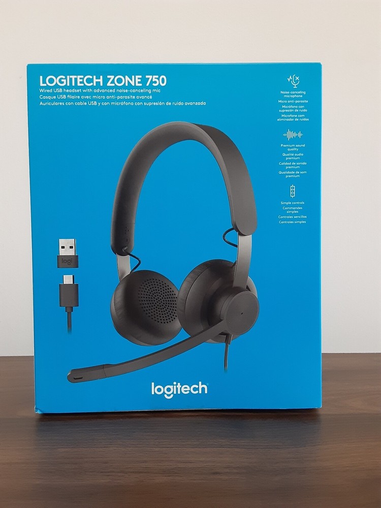 Logitech Zone 750 Headset, 7.1"x6.5"x2.6"