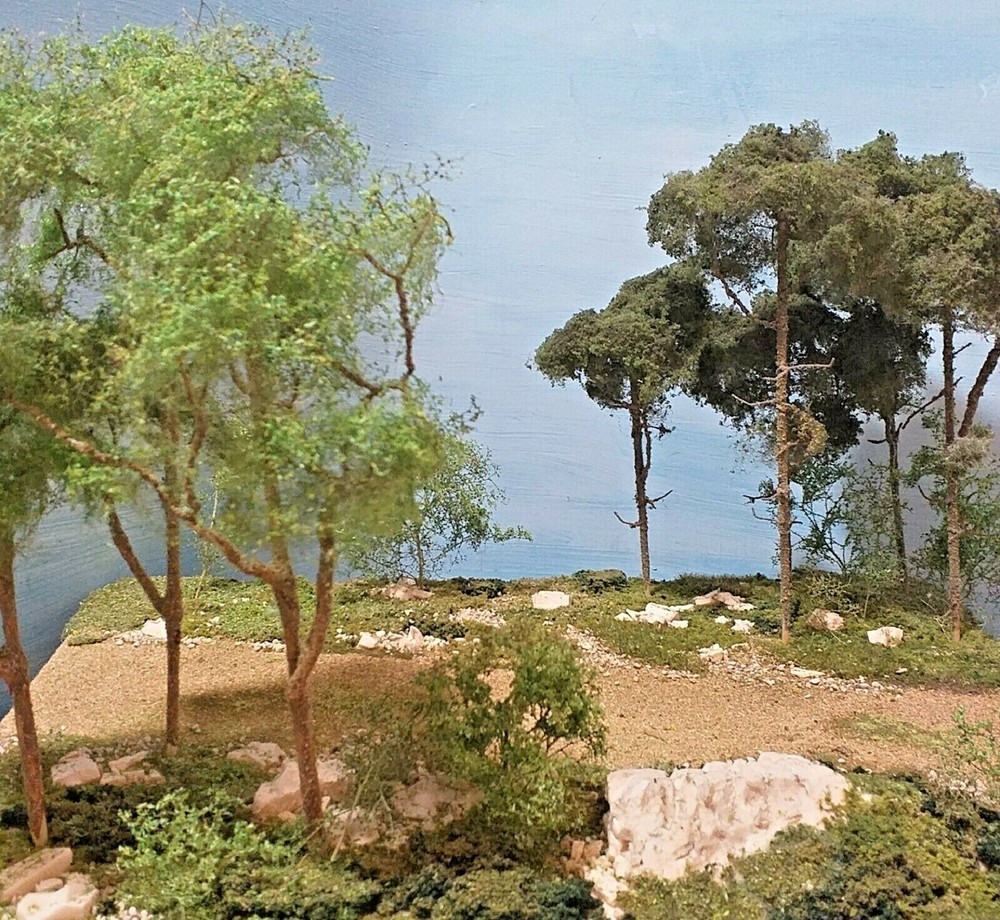 Pine and Deciduous Trees Diorama, 1/32 to 1/87 Scale
