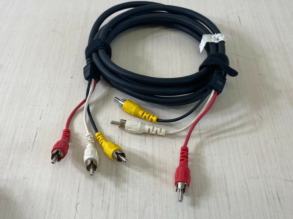 DD12: Polycom ViewStation Delta 5-Pin AC Adapter ADP-37BB w/cables