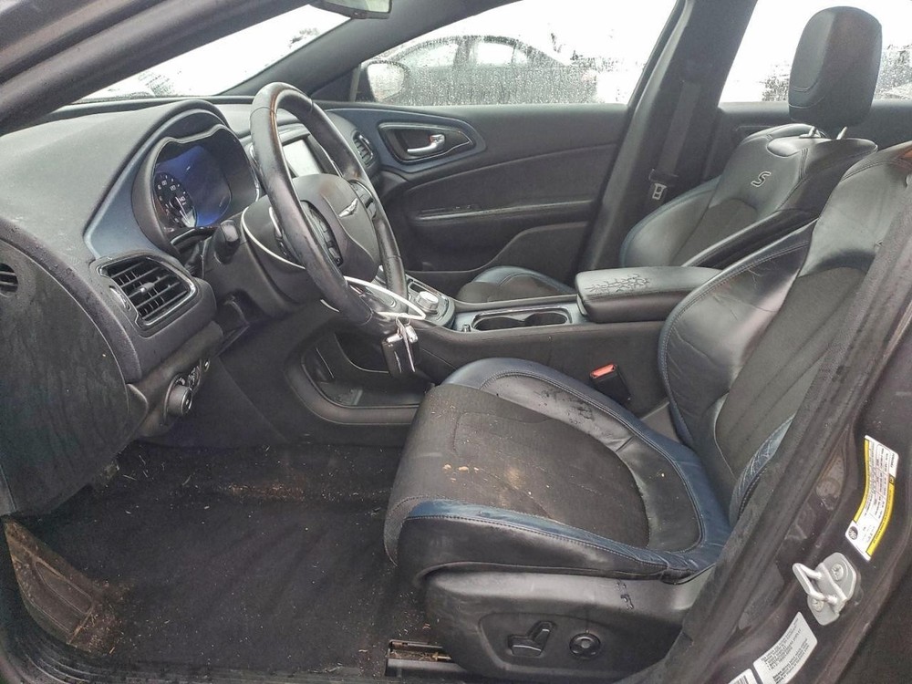 Used Glove Box fits: 2015 Chrysler 200 Grade A