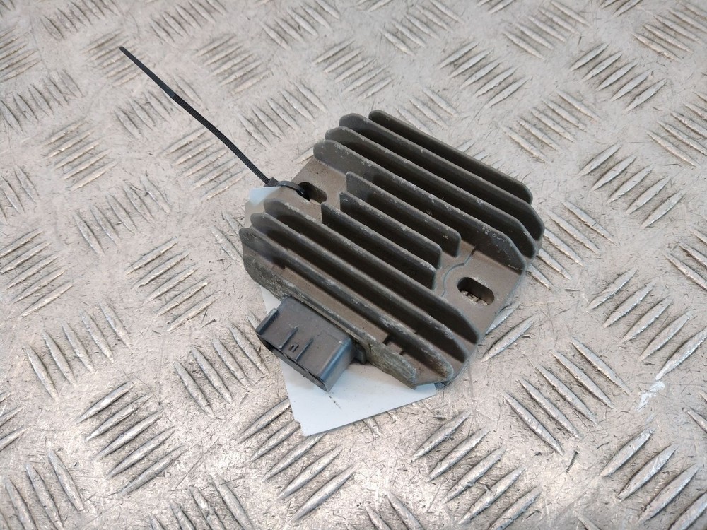 2004 SUZUKI BURGMAN     RECTIFIER REGULATOR