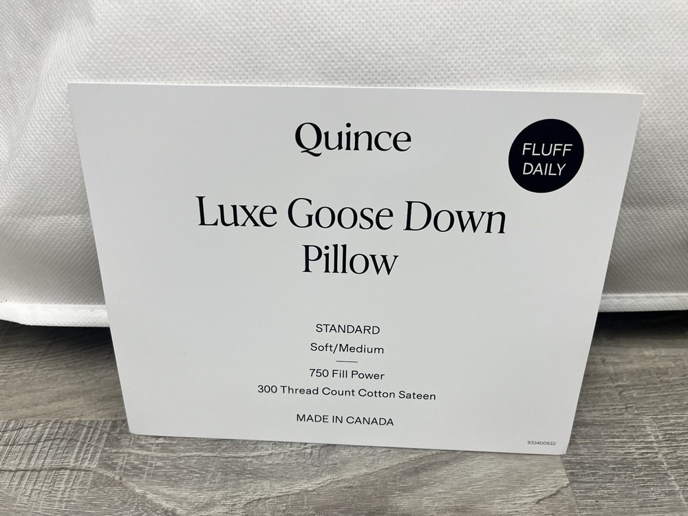 NWOT Quince Luxe Goose Down Pillow Standard Size Soft/Medium