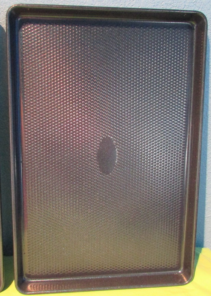 Set of 2 Textured Non-Stick Cookie Sheets Large Rectangular Baking Pans Used