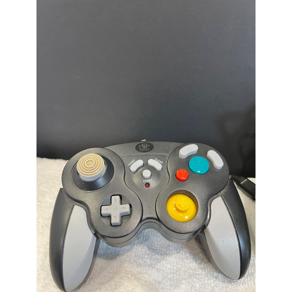 Mixed Retro Gaming Controller Bundle-Xbox, Logitech, GameCube,AV Pack cable only