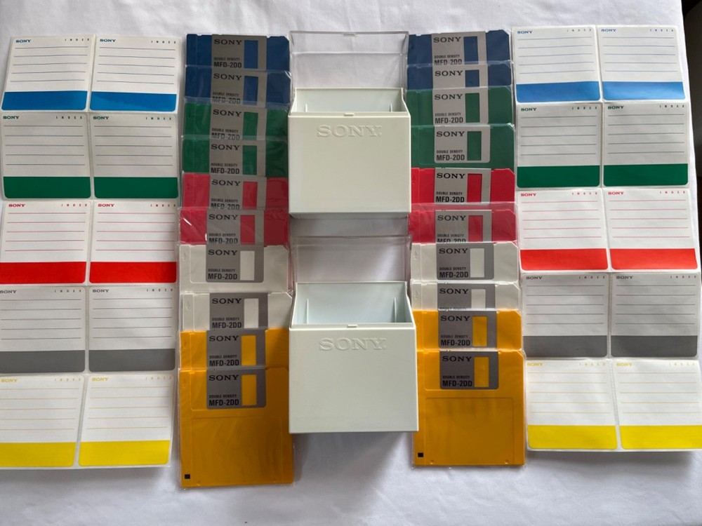 3 1/2" Floppy Diskette - 20 - Sony, 16 - 3M, 2 - Maxell and 2 Diskette Boxes