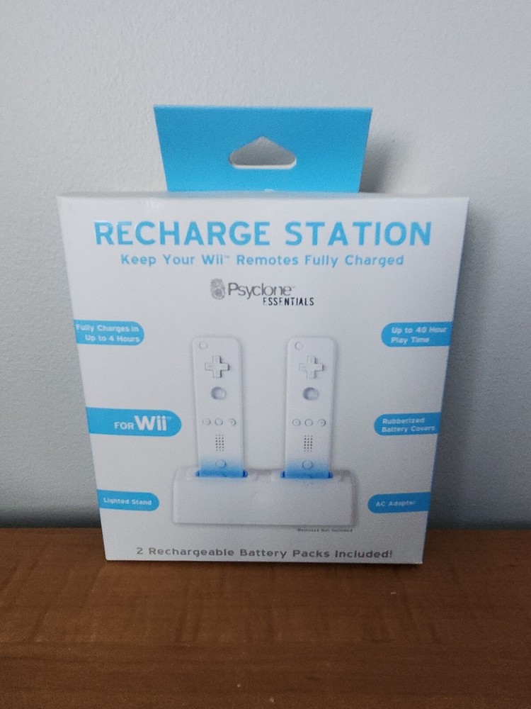 Nintendo Wii Controller Psyclone Essentials PSE530  Dual Recharge Station