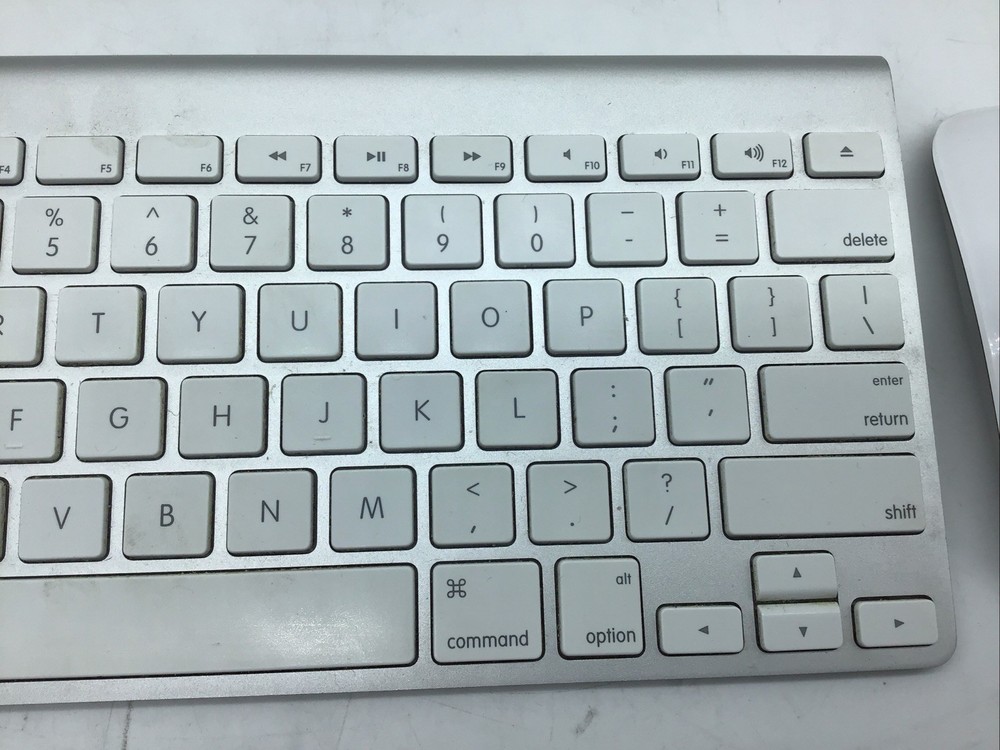 Apple A1314/A1296 OEM Bluetooth Keyboard & Mouse Bundle Power Tested Read