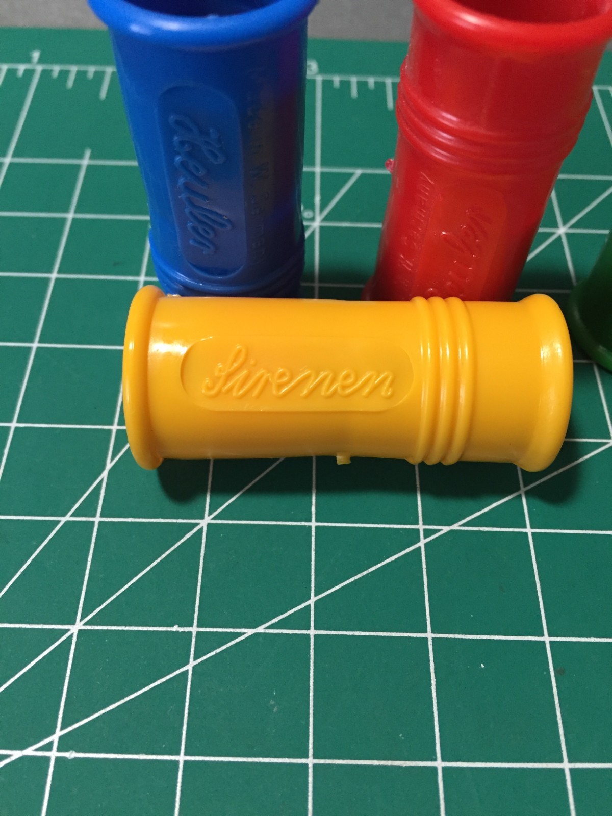 4 VINTAGE HEULER LIRENEN MY-T-SIREN TOY WHISTLES NEW MADE/W.GERMANY