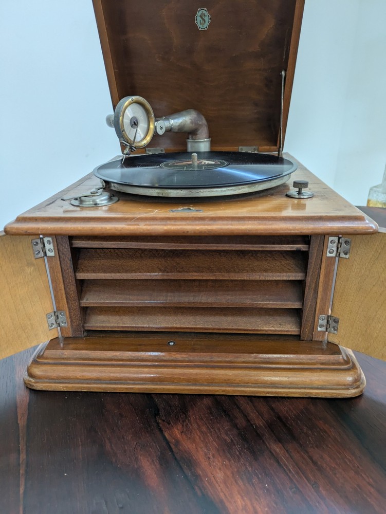 Vintage Solid Wood Gramophone