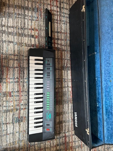 Japanese-Built Yamaha KX5 Keytar Remote MIDI Keyboard w/ Case