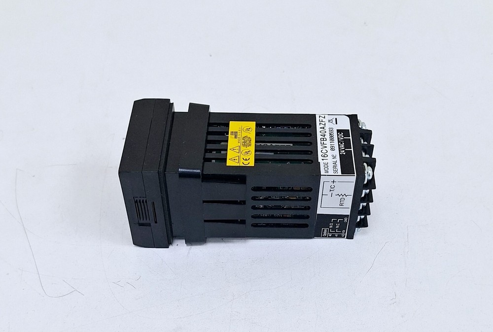 Athena 16CVFB40AZFZ Series 16C Temperature/Process Controller