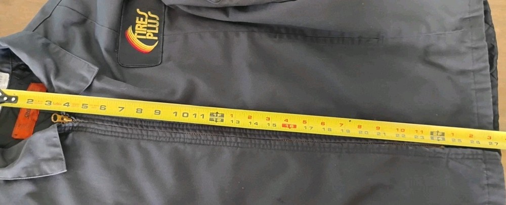 Tires Plus Work Uniform Quilted Jacket Coat Large Gray Full Zip