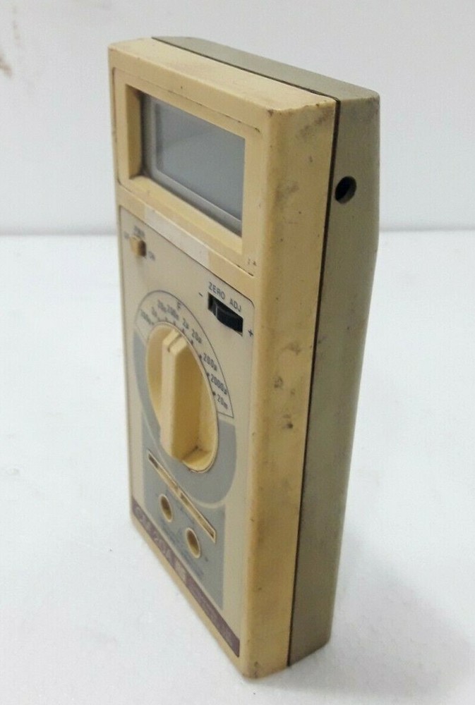 RS DIGITAL CAPACITANCE METER MODEL CM20A