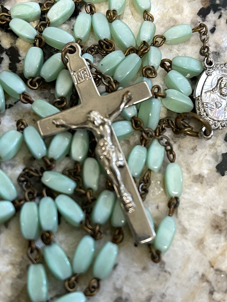 Vintage Beautiful Green Glass Rosary Beads Silver Plated Crucifix Jesus