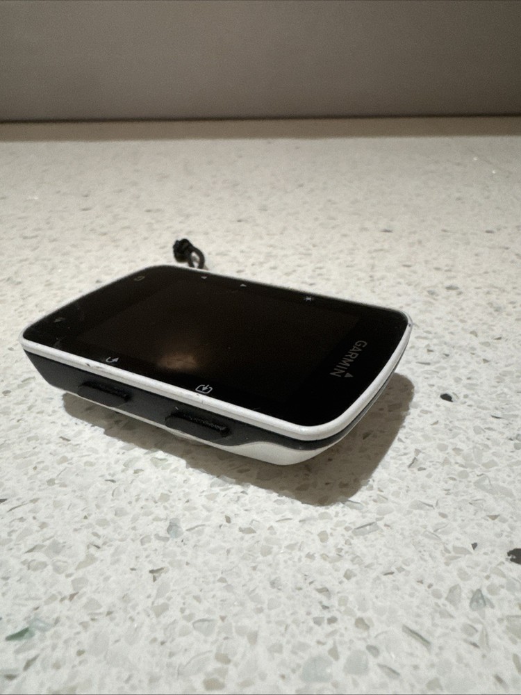 GARMIN EDGE 520 GPS cycling computer W/ Bluetooth Connectivity See Description