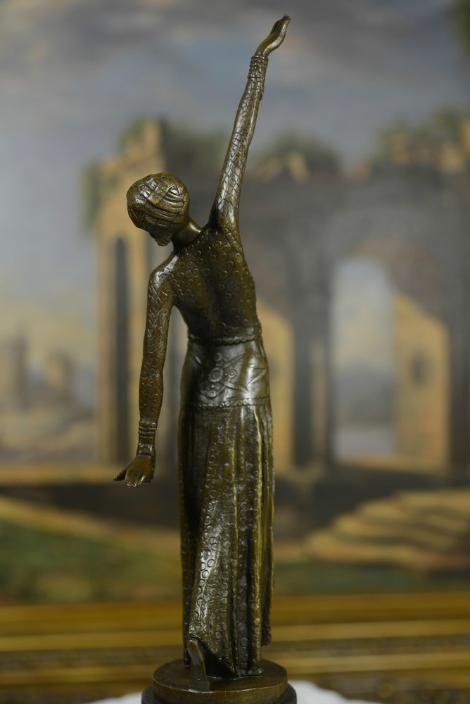 Bronze art deco Dancer Egyptian Dancer "Footsteps", signed: D.H.Chiparus