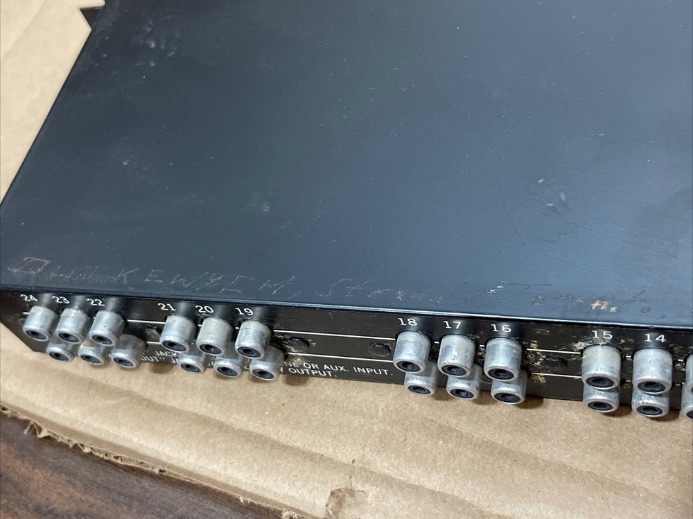 Russound FP-24 Rackmount Audiojack