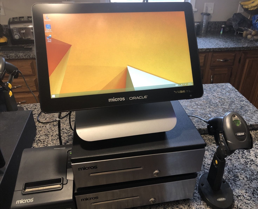 Micros Oracle Workstation 6 POS System includes printer, scanner, employee card