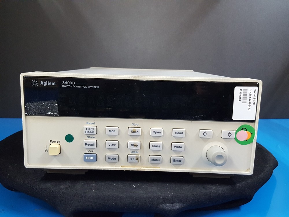 Agilent 3499B: Switch / Control System Main Frame (0477)