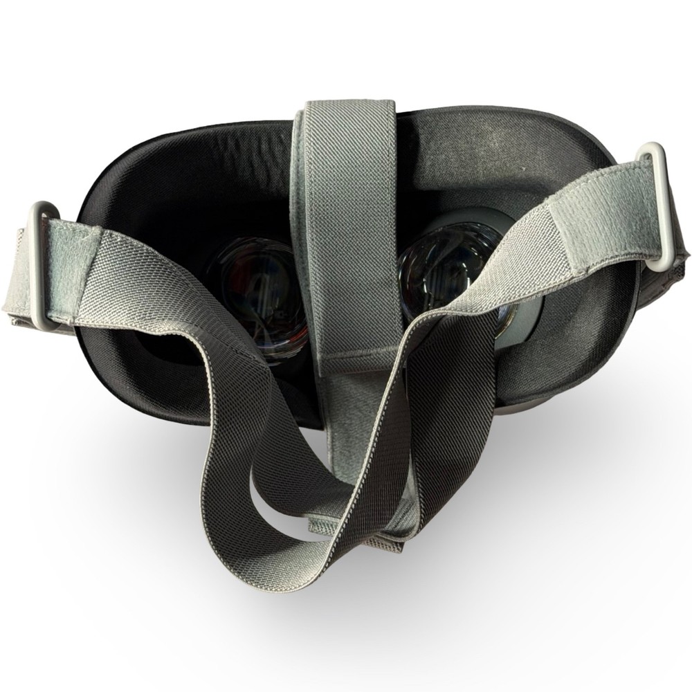 Meta Oculus Go 32GB VR Standalone Headset Only Tested & Working NO CONTROLLER