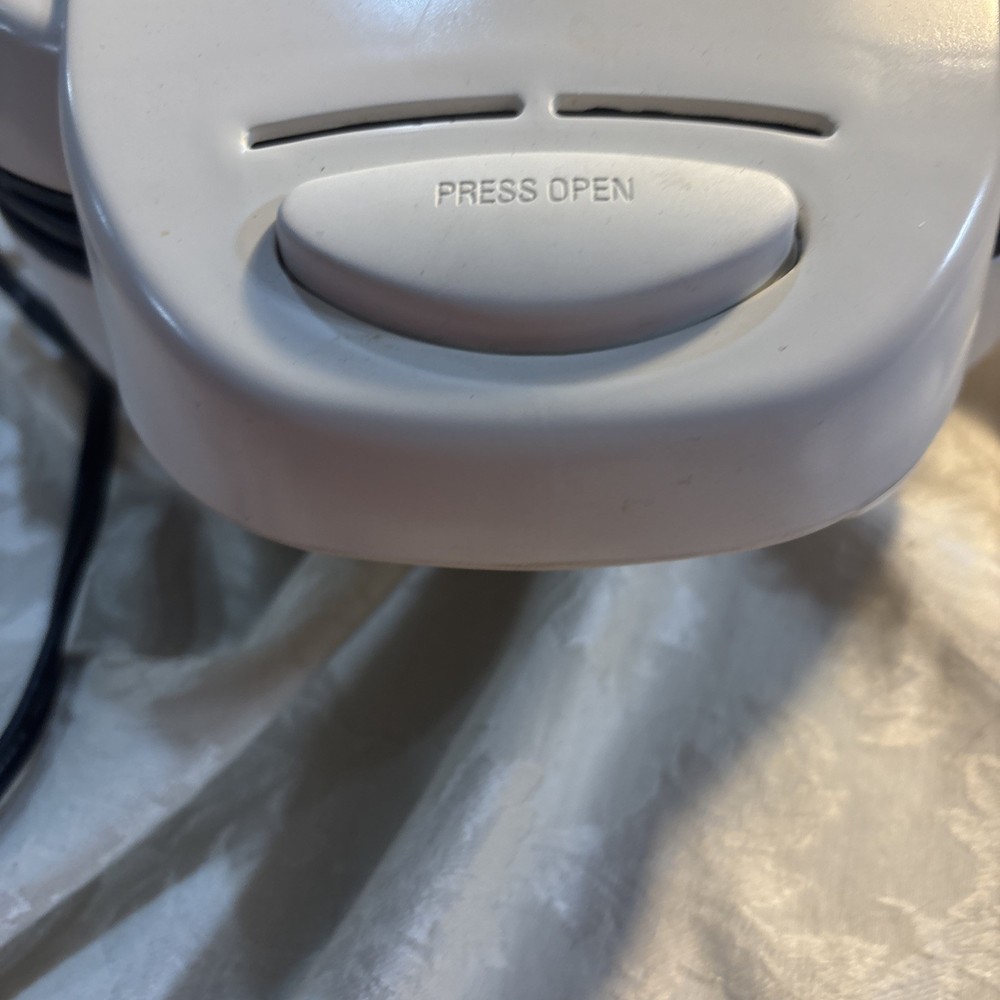 BLACK+DECKER The Shell Baker Meal and Dessert Maker - White: OPEN BOX, Kitchen