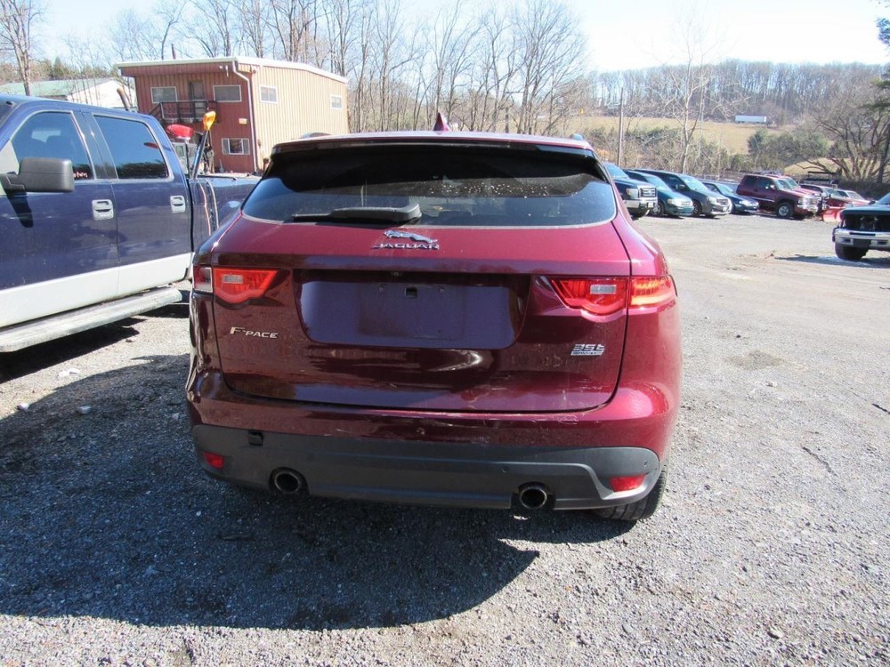 F-PACE 2017 Glove Box 1026764