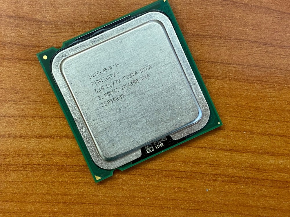 Intel Pentium 4 630 3.00GHZ 2M 800  Socket 775 CPU  Processor SL7Z9