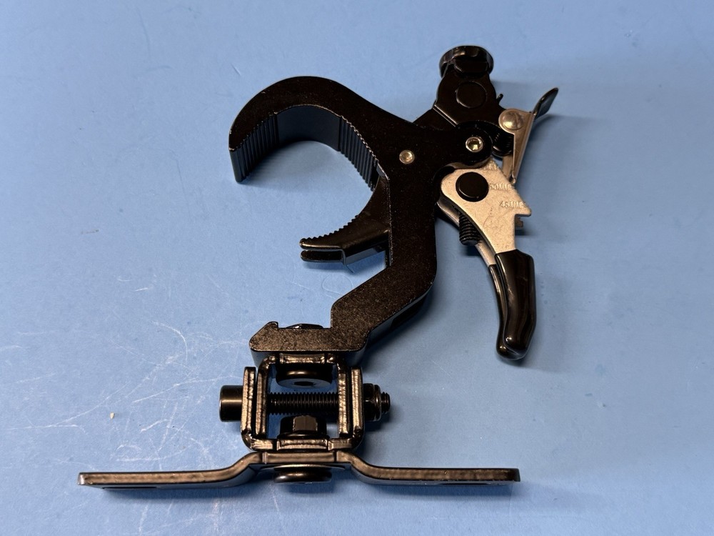 Foldable DJ Truss Clamp Light for Moving Head  , Ajustable On 3 Sizes #60