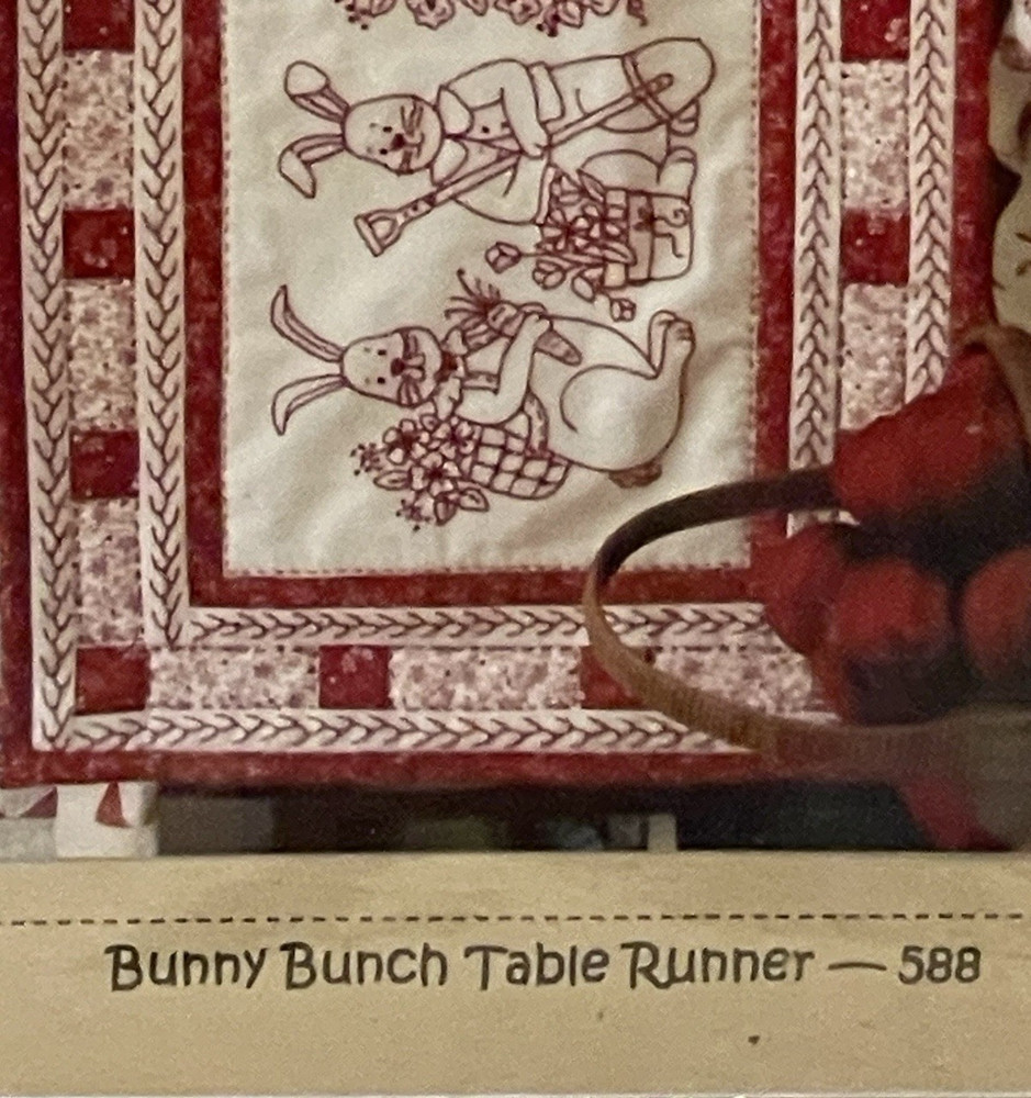 Bird Brain Traceable Embroidery Pattern - BUNNY BUNCH Quilted Table Runner #588