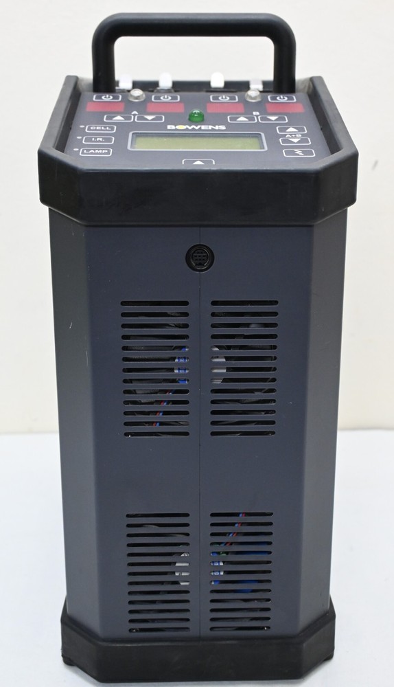 Bowens QuadX 3000 power pack