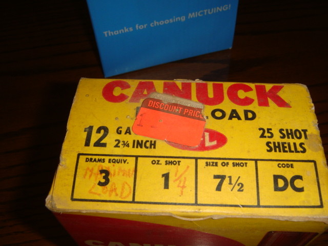 Vintage CANUCK Empty Shotgun Shell Box 12 Gauge -- EMPTY
