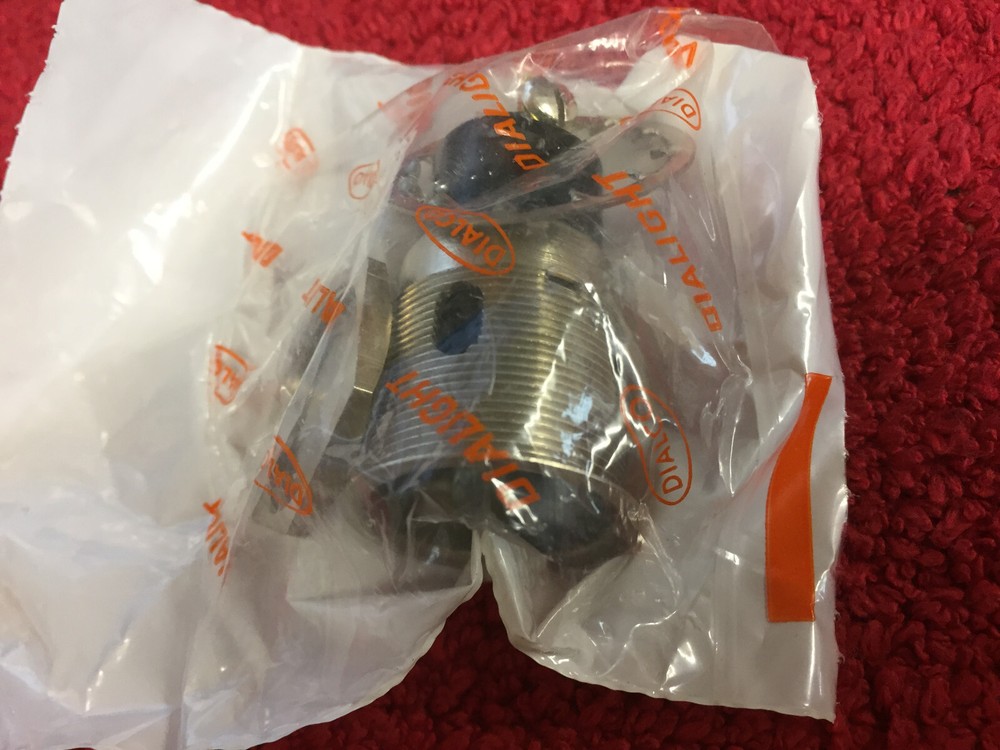 031-3101-01-101 DIALIGHT LARGE INDICATOR SOCKET NOS